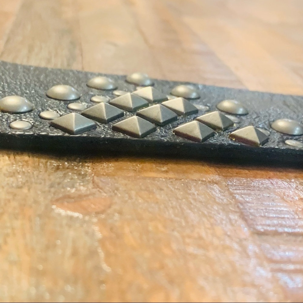 Linea Pelle Italian Leather Black Studded Belt sz S - Picture 10 of 13